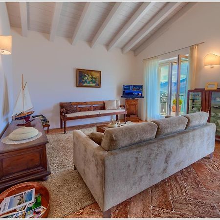 Villa Aquarius - Larihome A08 Vercana Екстериор снимка